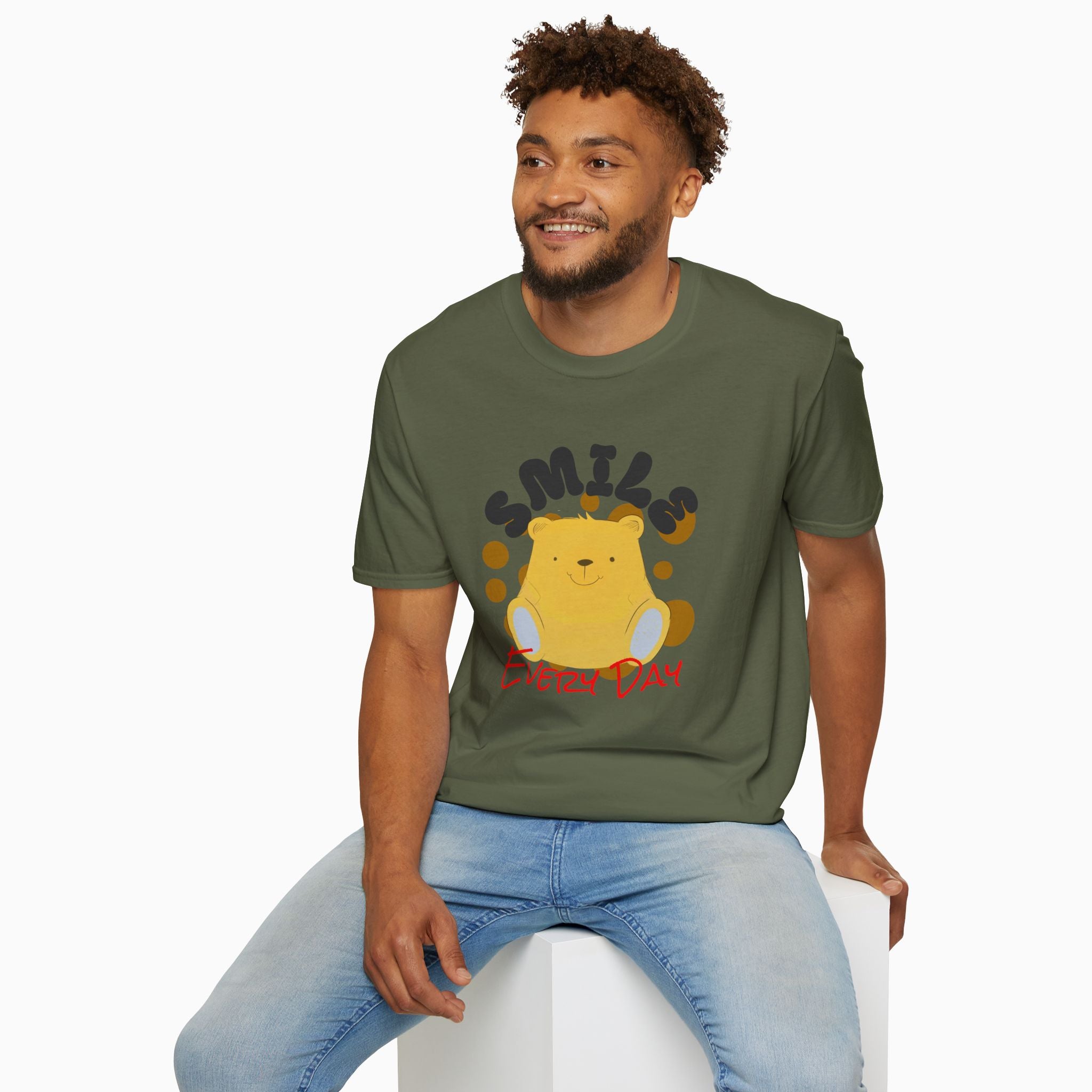 Smile Everyday Slogan With Teddy Bear Unisex T-Shirt