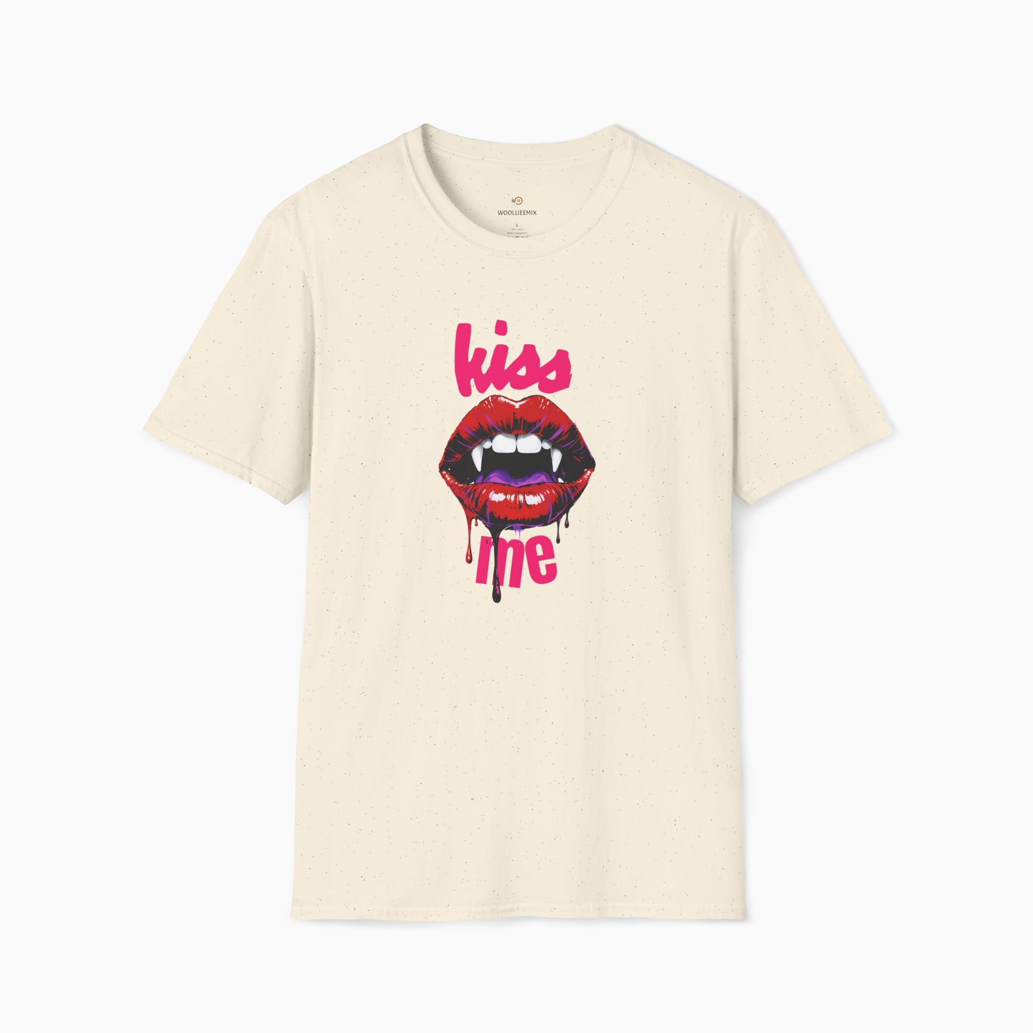 Kiss Me Vampire Unisex T-Shirt